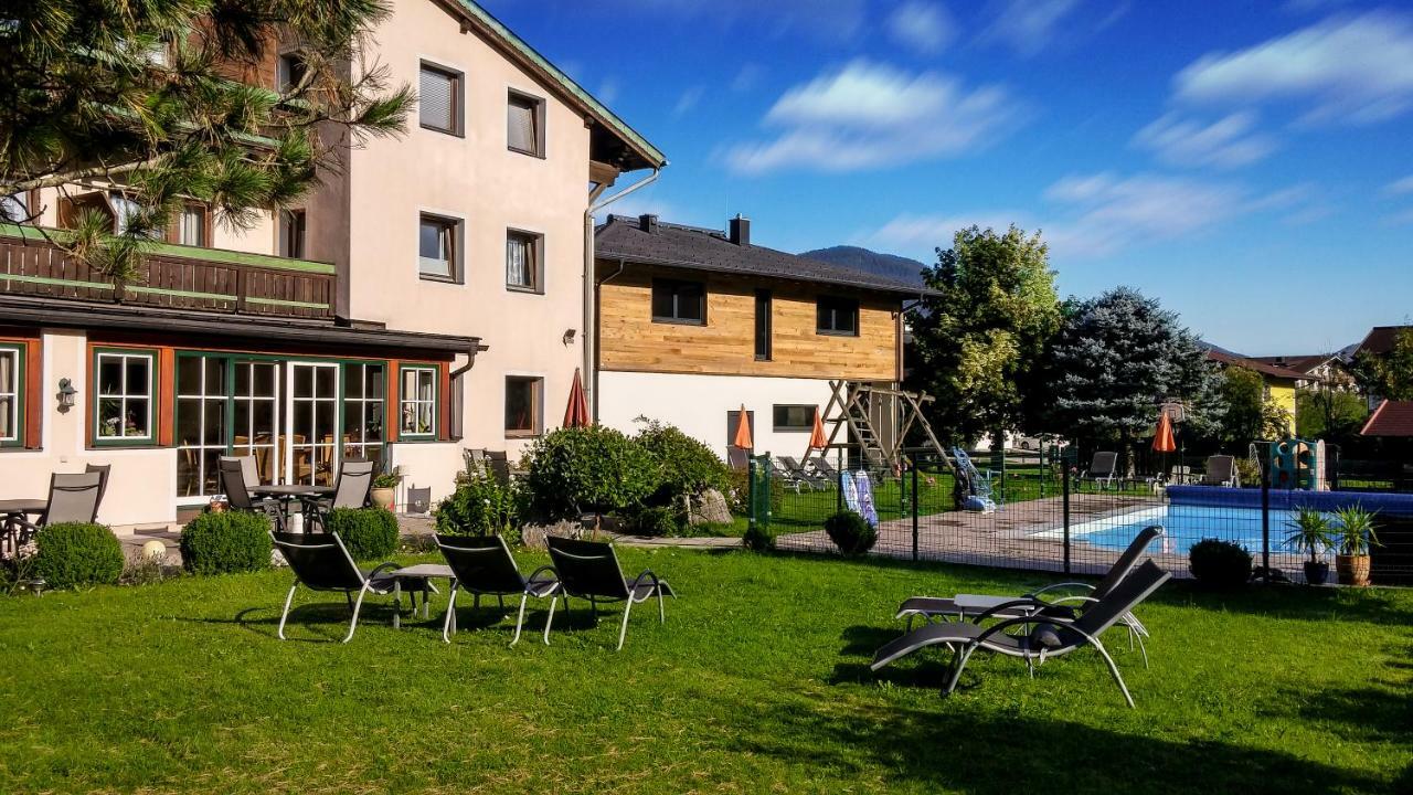 Ferienhaus Helmuth Oberreiter Bed & Breakfast Flachau Exterior photo